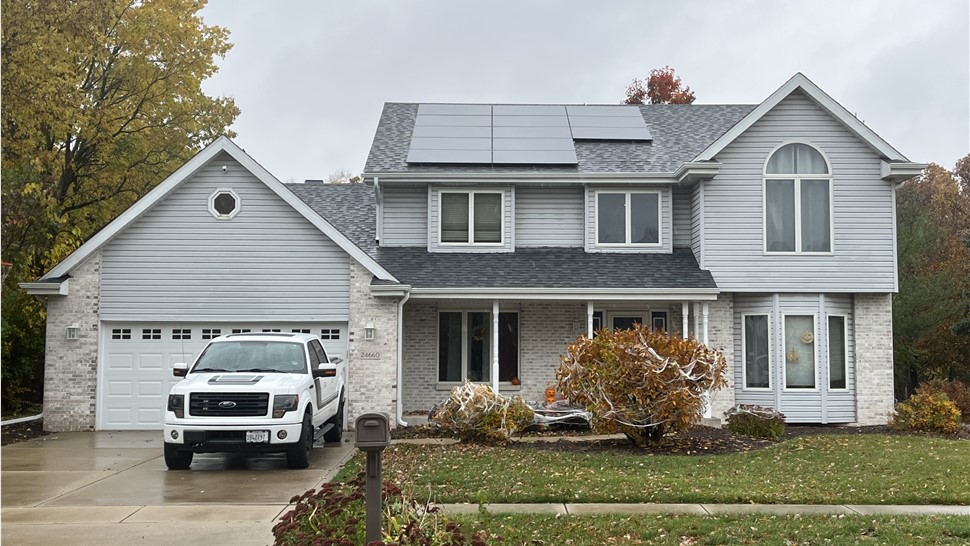 Channahon, Roofing, Plainfield, Joliet, Naperville, Lockport, residential, asphalt shingle, professional installer, ranch, professional, honest, soffits, roof repairs, repairs.