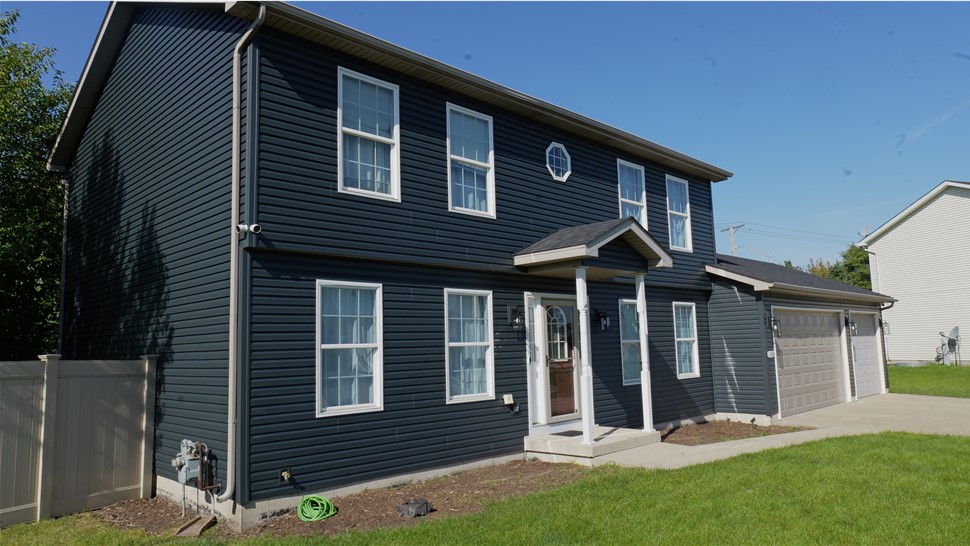 Deep Brunswick Joliet Variform Vinyl Siding Owens Corning Roof installation Joliet