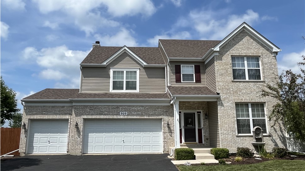 Siding Joliet Illinois "Stone Mountain Clay"  Variform Vinyl Material