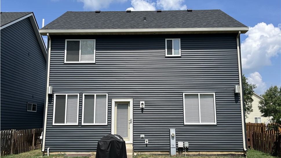 Deep Brunswick Joliet Variform Vinyl Siding