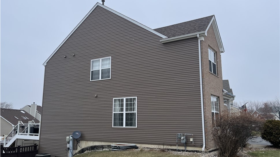 Good reputation, industry leader, great reviews, residential roofing, commercial roofing, great work, insurance assistance, insurance work, restoration company, siding storm damage repair.