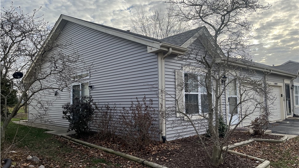 Replacement siding, replacement siding installation, replacement roofing contractors, replacement roof, replacement fascia, James Hardie, LP Smartside.