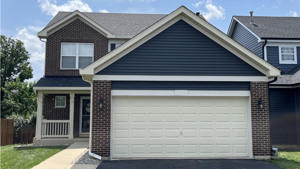 Deep Brunswick Joliet Variform Vinyl Siding