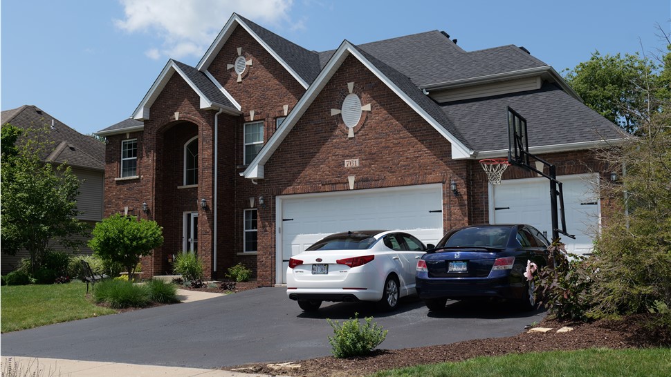 Yorkville Roof Installation Owens Corning Onyx Black