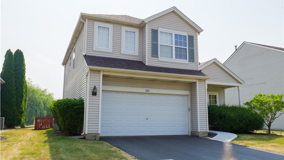 Enhance Curb Appeal: Brownwood Shingles by Owens Corning | TTLC, Inc. Roofing in Plainfield, IL Achieves Perfection with Superior Craftsmanship
