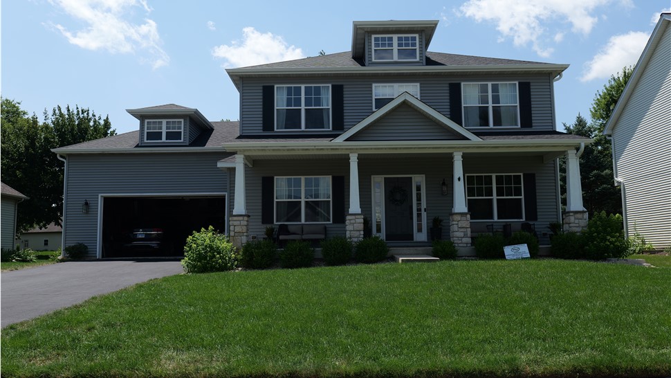 Sleek New Roof Installation Yorkville Illinois Owens Corning Onyx Black