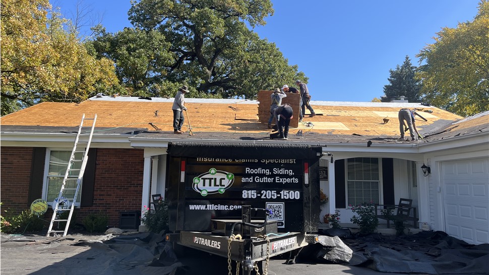 Local plainfield naperville shorewood joliet roofing contractor with great reviews and awesome service