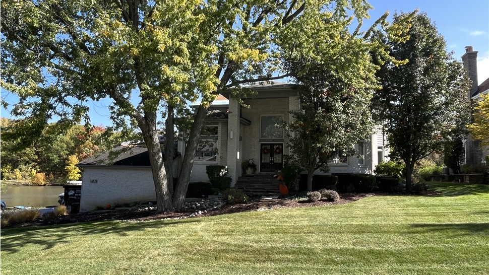 Bolingbrook, Lockport, Lisle, Brookfield, roofing contractors, high quality, thoughtful, experienced, well respected, high ratings, referrals, wind damage to roof, hail damage, durable, reputable.