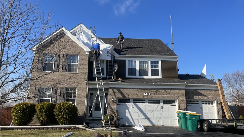 St. Charles, Aurora, Sandwich, Joliet, Plainfield, roofing repairs, roofing inspections, roof storm damage repair, roof hail damage, replacement siding, bi-lingual installers, siding contractors.
