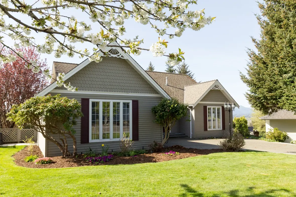 residential home with good homeowners insurance coverage