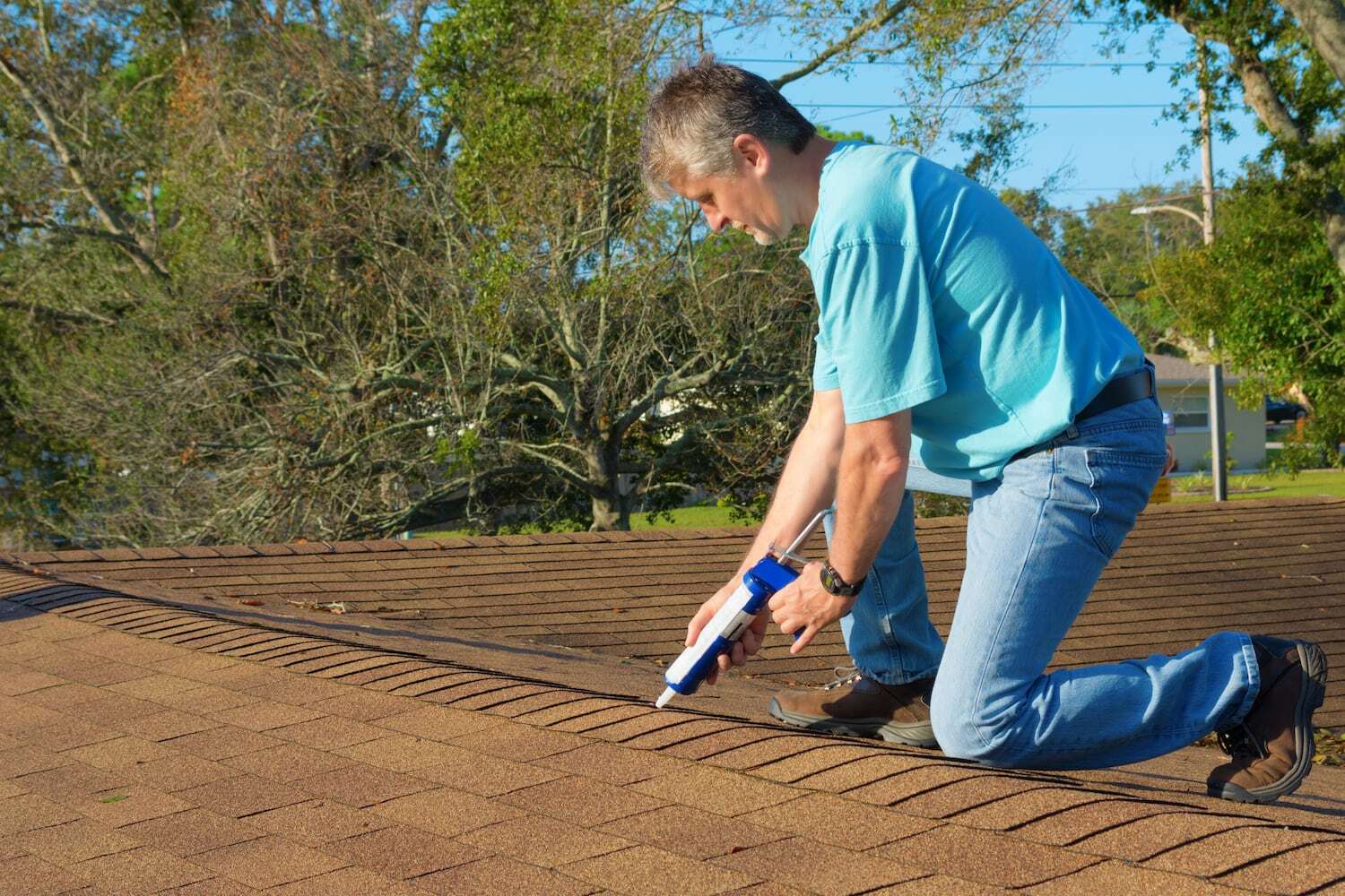 roof leak repair caulking roof
