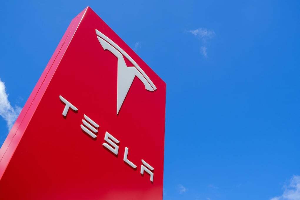 tesla solar roof cost