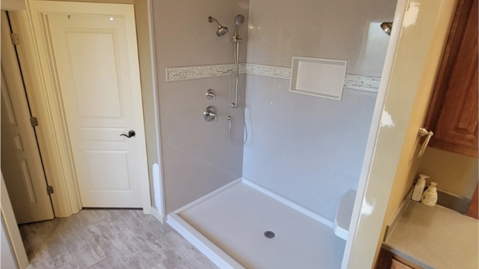 Bathrooms Project in Bucyrus, KS by Four Seasons Home Products
