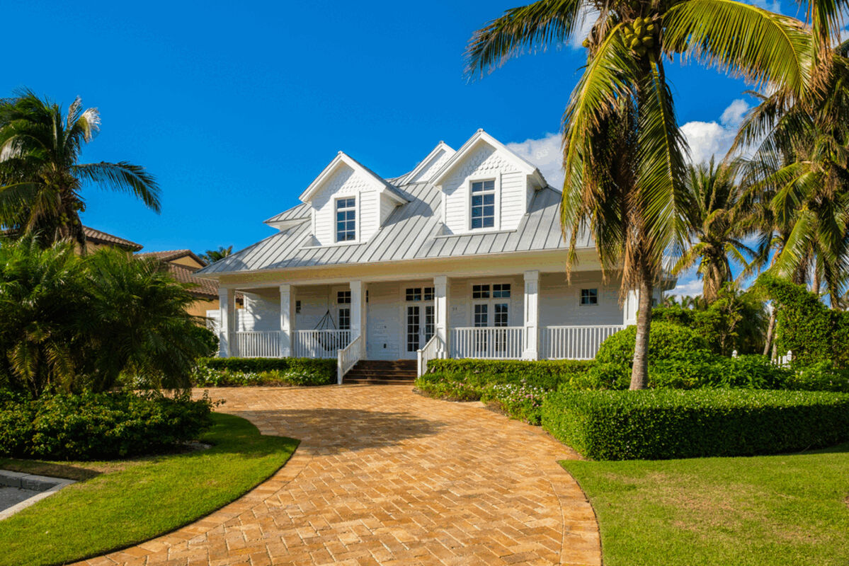 Jacksonville, FL Roof Replacement Contractor Guide