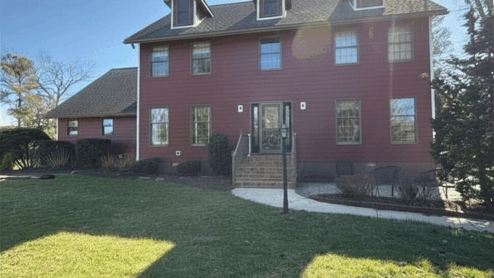 Siding Project in Dagsboro, Delaware by Top Roofing & Siding