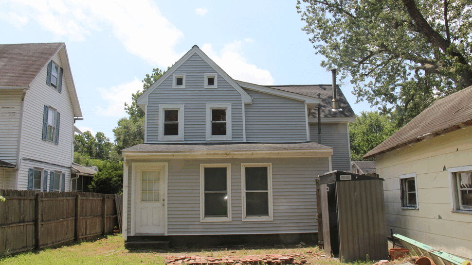 Siding Project in Laurel, DE by Top Roofing & Siding