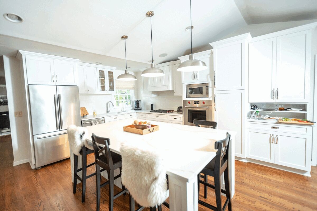 Simple, Clean, and Dramatic: A Bath & Kitchen Makeover