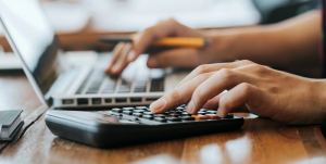 Hiring a Full-Service Design/Remodeler vs. A Contractor