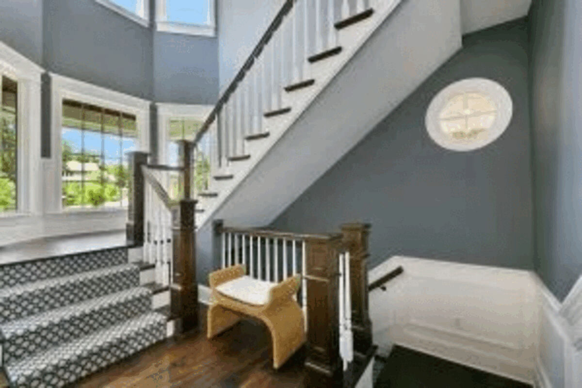 Custom Rugs: The Perfect Pairing for Your New Hardwood or LVP Floors