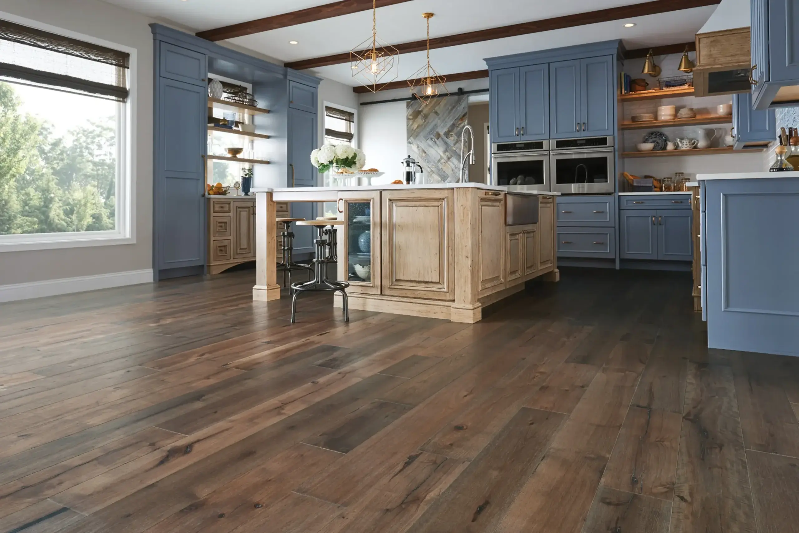 Hardwood and LVP: Which is the Right Floor for Your Home 
