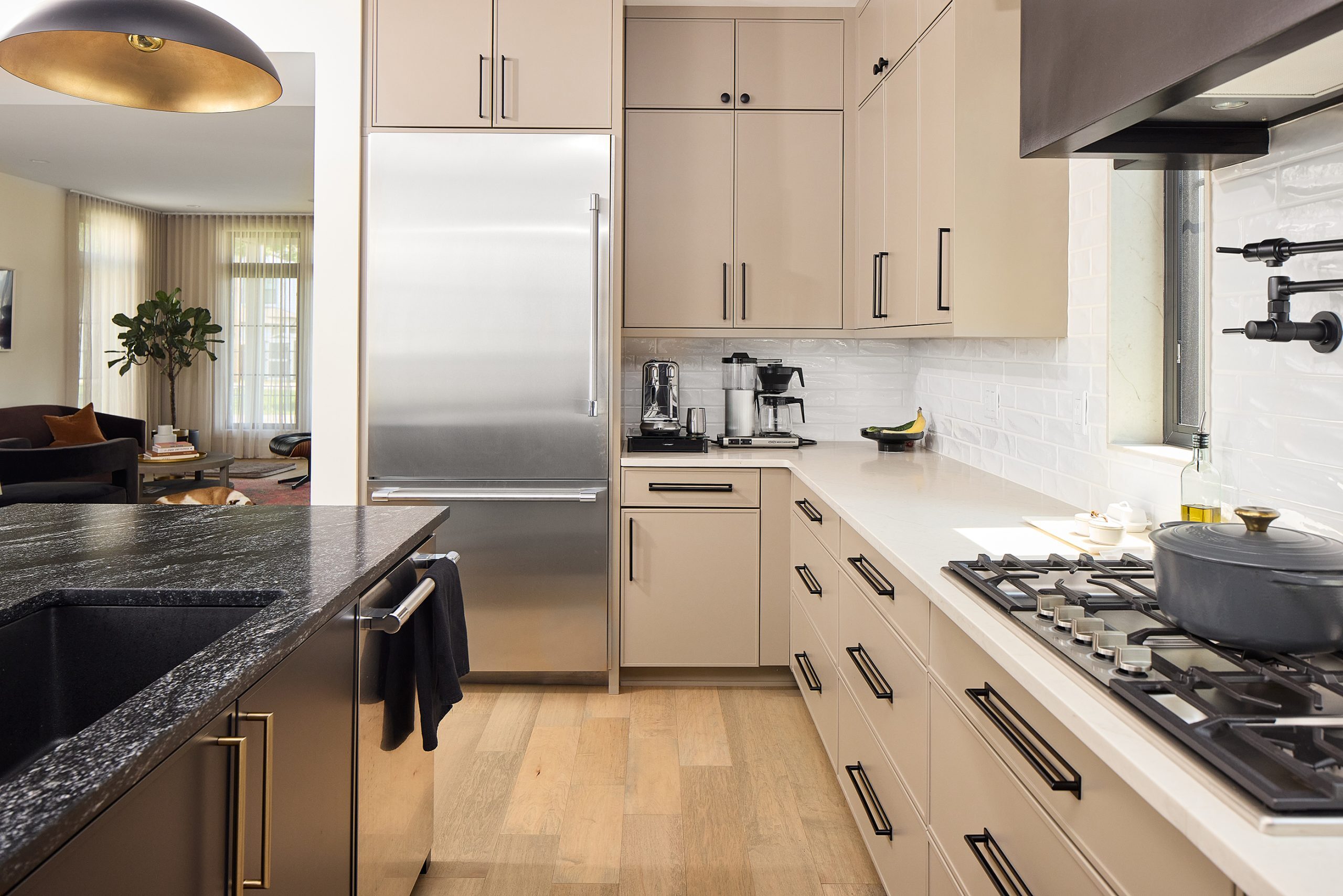 Hardwood and LVP: Which is the Right Floor for Your Home 