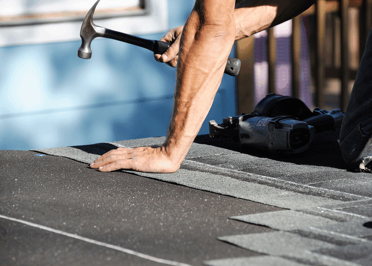 Roof Repair vs Replacement