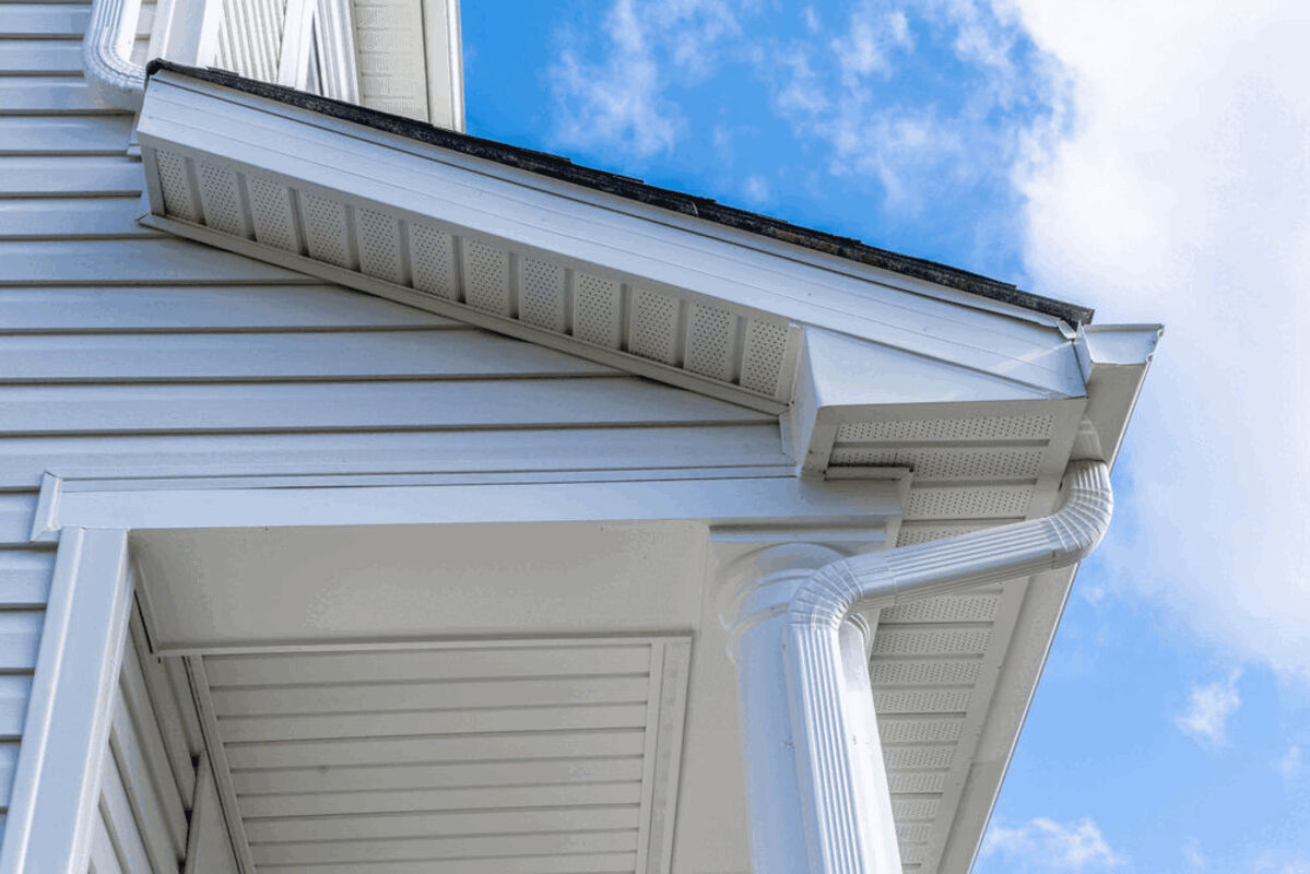 What Is Insulated Vinyl Siding and Is It Worth the Upgrade?