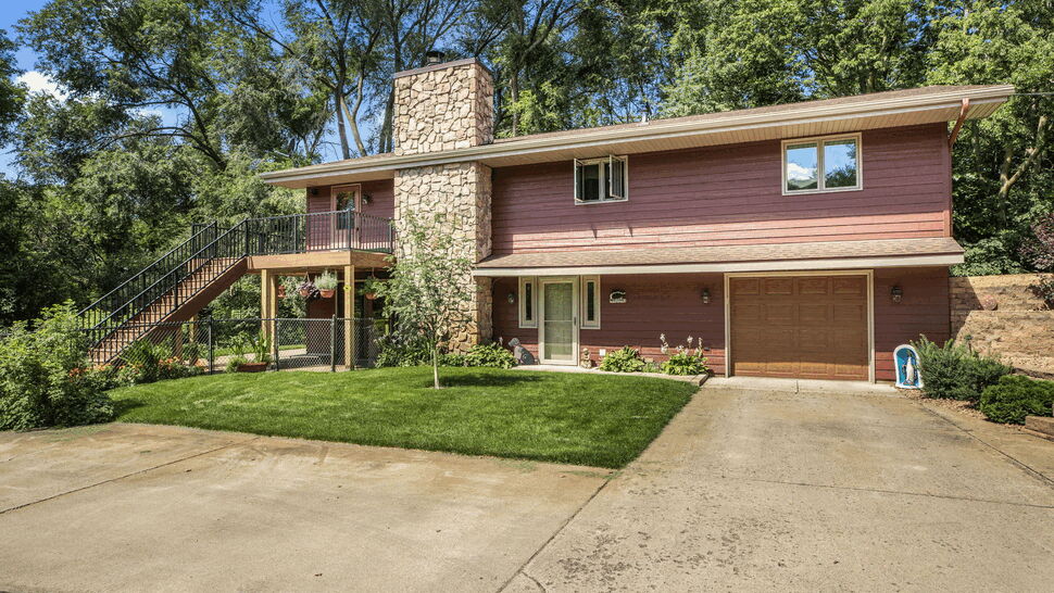 Decks, Siding, Windows Project in Clearwater, MN by Lutgen Companies