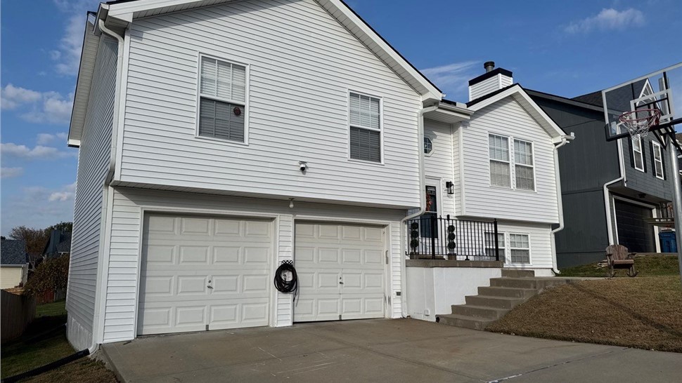 Siding Project in Liberty, MO by Liberty Roofing Inc.
