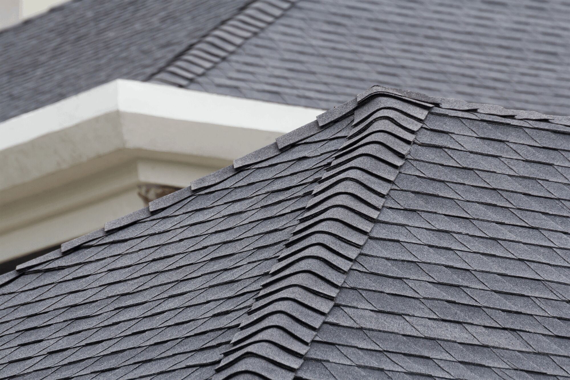 Asphalt shingle roofing