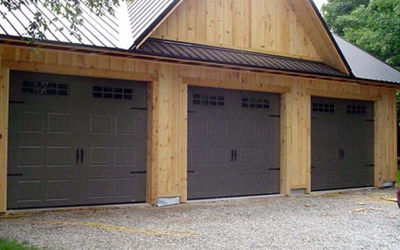 GARAGE DOOR MATERIALS