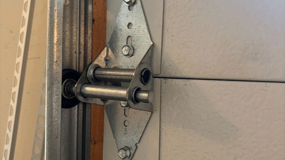 Service or Maintenance Project in Cranberry Township, Pennsylvania by Resnick Garage Doors