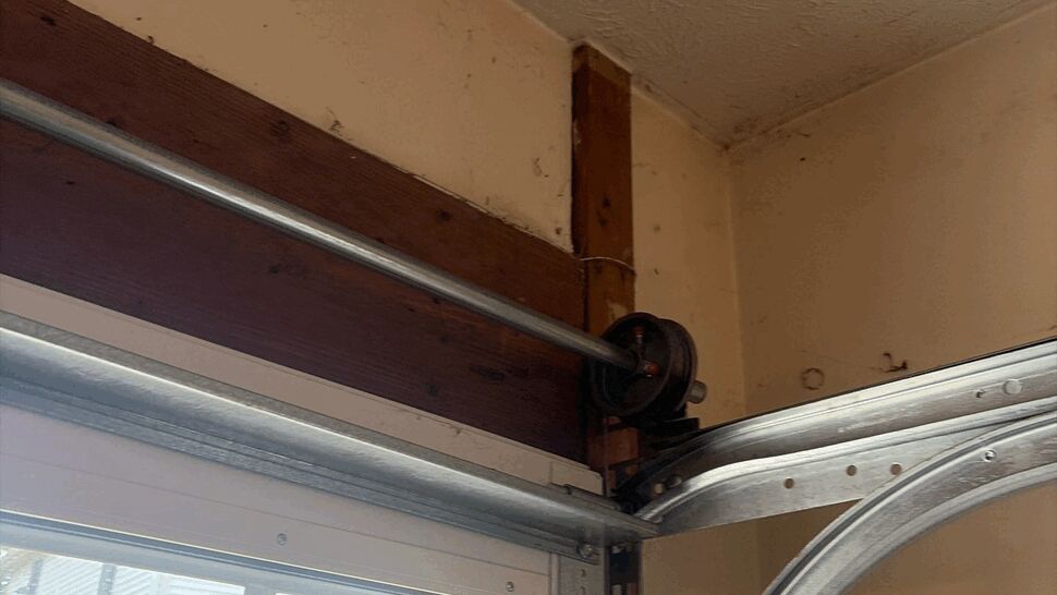 Service or Maintenance Project in Cranberry Township, Pennsylvania by Resnick Garage Doors