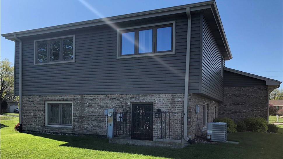 Siding Project in Orland Hills, IL by Stan's Roofing & Siding