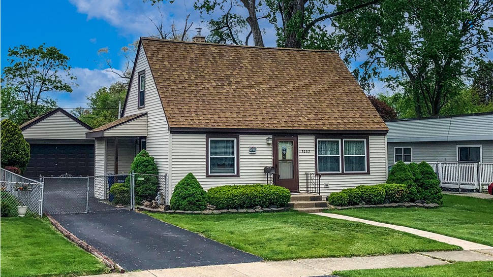 Roofing Project in Worth, IL by Stan's Roofing & Siding