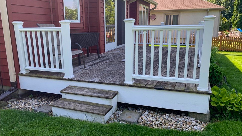 Decks Project in Lemont, IL by Stan's Roofing & Siding