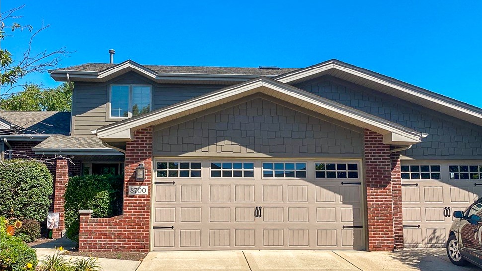 Siding Project in Tinley Park, IL by Stan's Roofing & Siding