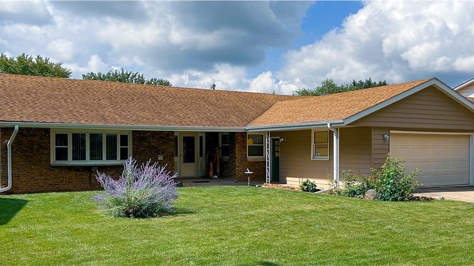 Gutters, Siding, Soffit and Fascia Project in Lockport, IL by Stan's Roofing & Siding