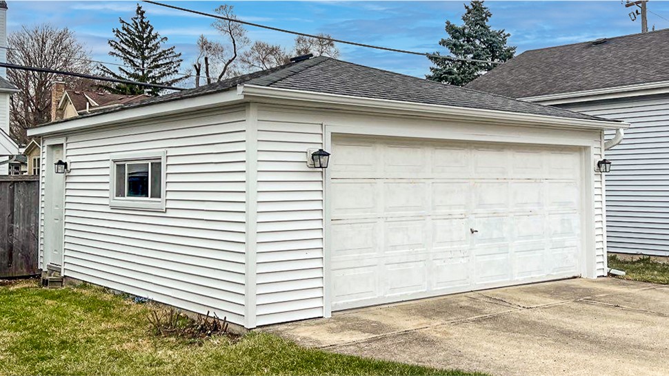 Gutters, Siding, Soffit and Fascia Project in Downers Grove, IL by Stan's Roofing & Siding